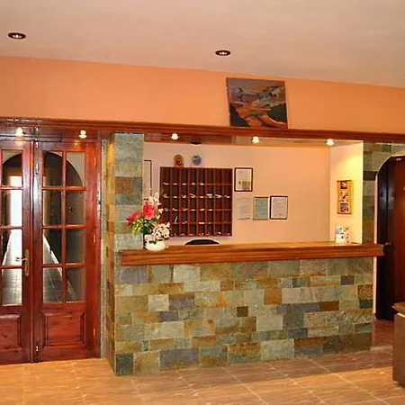 Karavos Aparthotel