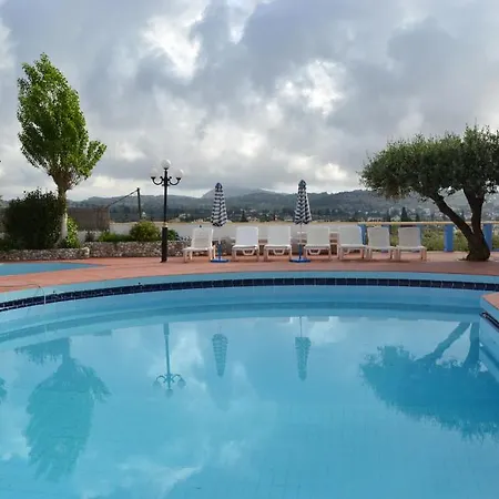Karavos Aparthotel